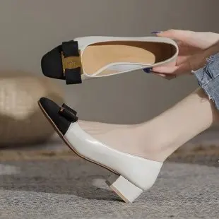 Высококачественная базовая кожа 2023 года, Твидовая ткань, двухцветные балетки с бантиком, модные женские туфли на плоской подошве с мелким носком.